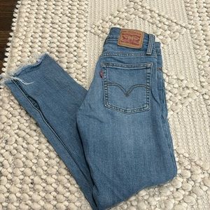 Levi’s Wedgie Skinny 24